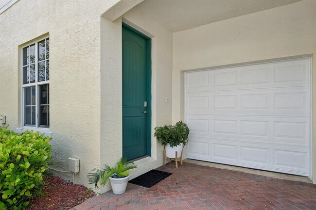 148 SW 7th Ct, Pompano Beach, FL 33060 - photo 4