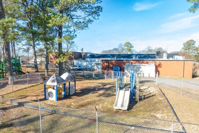 Lipscomb Elementary School has room for kids to play.