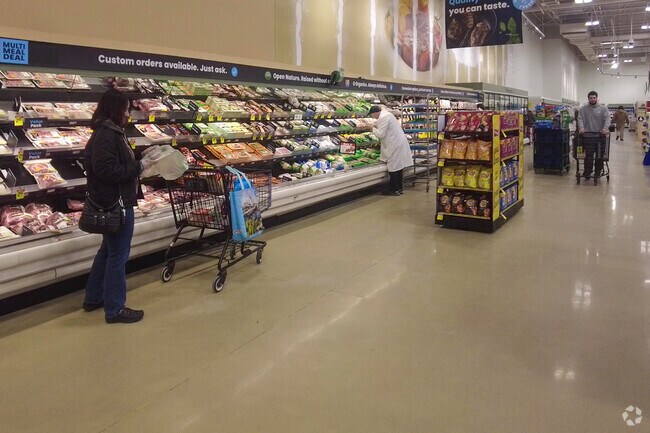 Shaw's Supermarket is the premier grocery store in Central Saco.