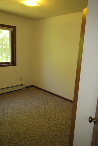 500 High St Unit 204, Waupaca, WI 54981