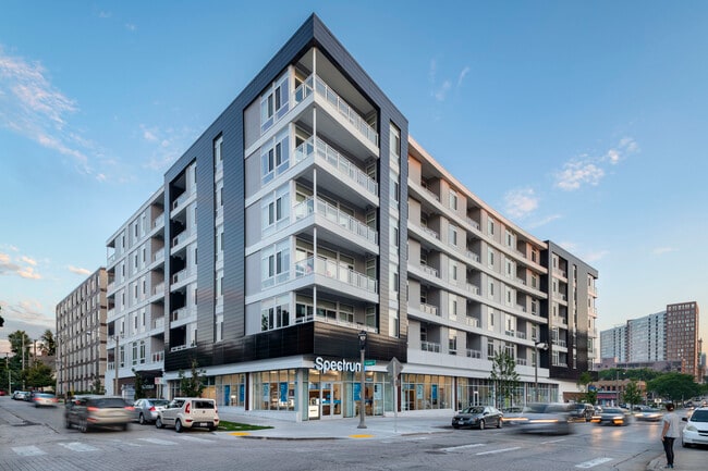 Contour on Prospect, Milwaukee, WI 53202 - photo 5