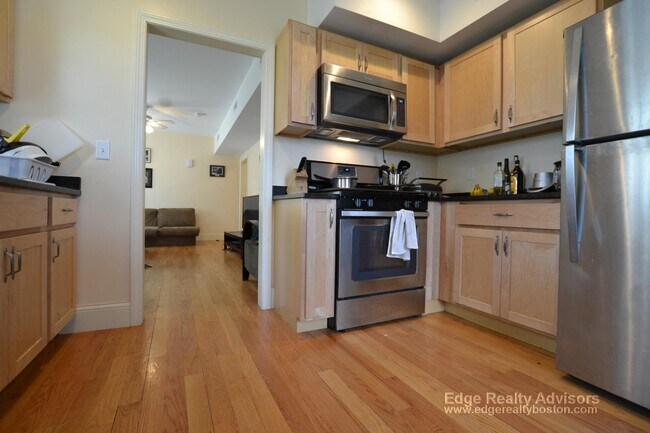 78 Brooks St unit 1, Boston, MA 02128 - photo 3