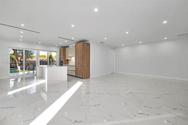 621 SW 15th St, Deerfield Beach, FL 33441 - photo 5