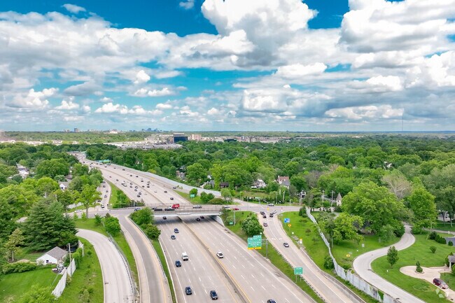 Interstate 40/64 is north of Glendale for quick access to downtown St. Louis amenities.