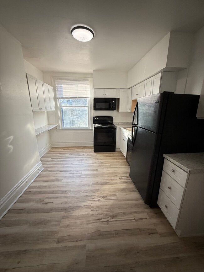 5704 Darlington Rd unit Flr 1, Pittsburgh, PA 15217 - photo 5