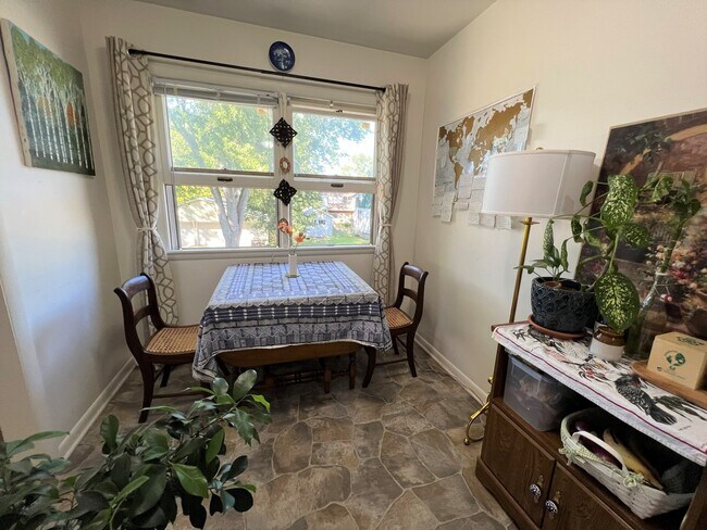 103 W Oregon St, Urbana, IL 61801 - photo 7