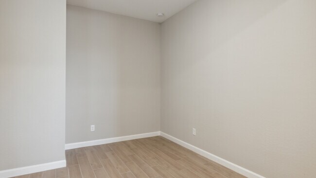 5822 E Zachary Dr, Phoenix, AZ 85054 - photo 5