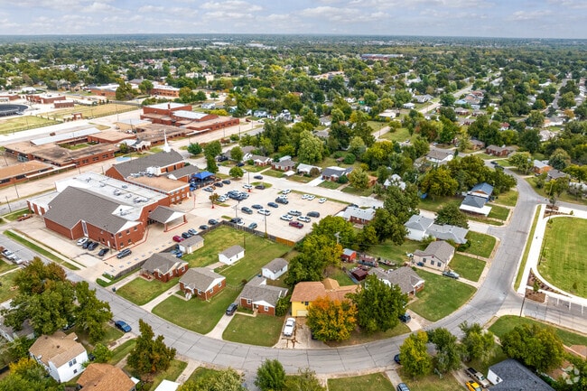 Oakcliff-Parkview is a mostly residential neighborhood about eight miles southeast of Downtown.