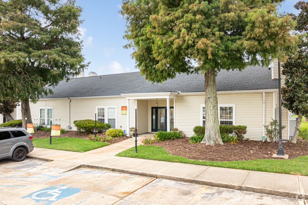 Leasing Office