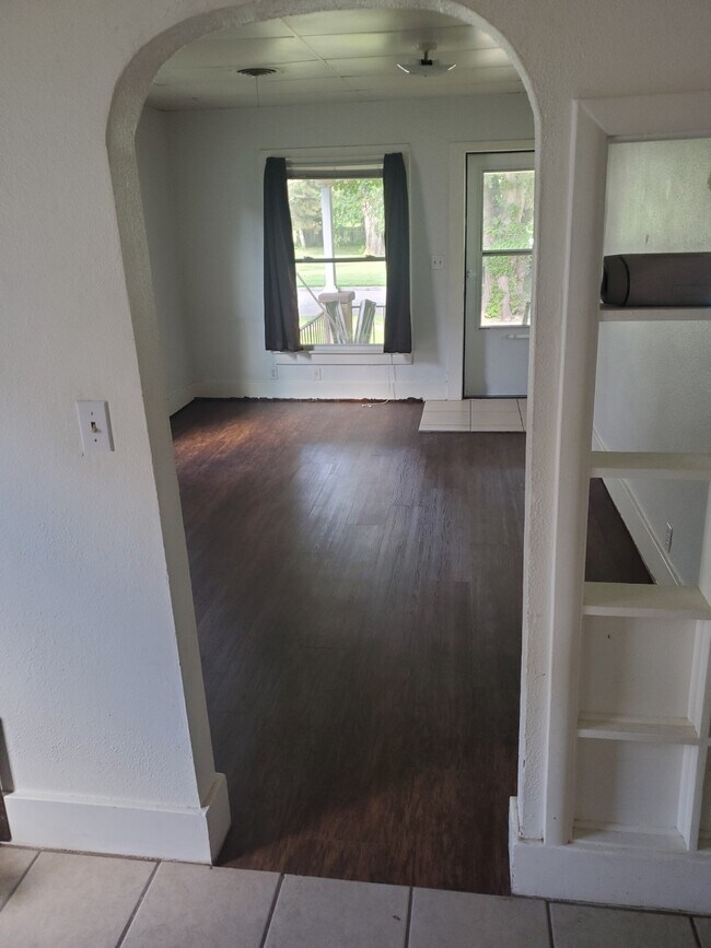 605 S Purdy Ave, Lyons, KS 67554 - photo 7