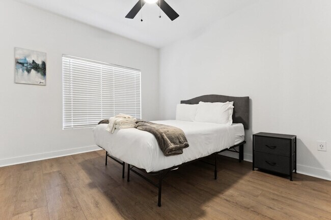 875 W Pecos Rd unit ID1047720P, Chandler, AZ 85225 - photo 5