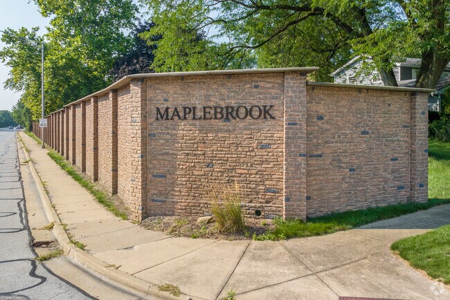 Maple Brook sits along the DuPage River and southeast of the bustling city of Naperville.