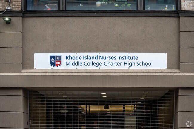 RI Nurses Institute Middle College: A bridge to healthcare excellence in Providence.