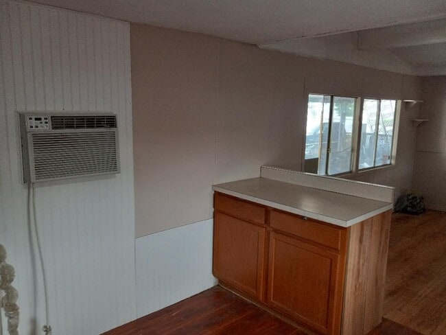 5231 80th St N, Saint Petersburg, FL 33709 - photo 3