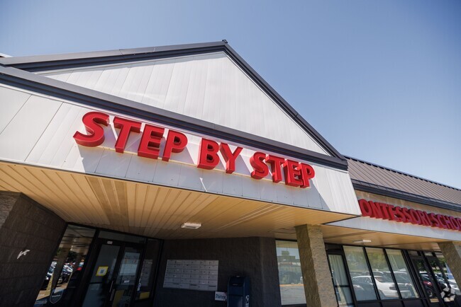 Welcome to the Step By Step Montessori Schools of Brooklyn Park.