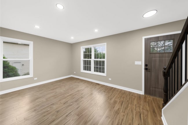 990 Whitehall Way, Crystal Lake, IL 60014 - photo 3