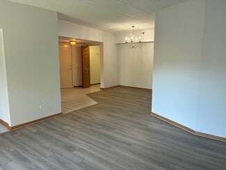 927 Elderberry Cir Unit 207, Naperville, IL 60563