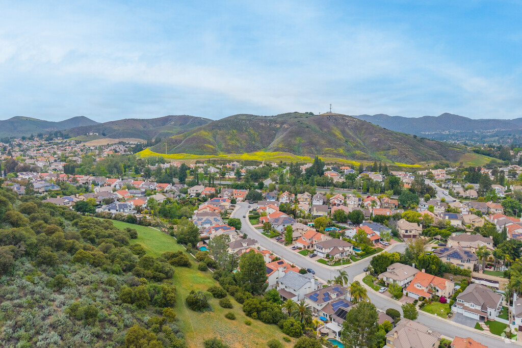Forest Cove is a small neighborhood in the heart of Agoura Hills, CA.