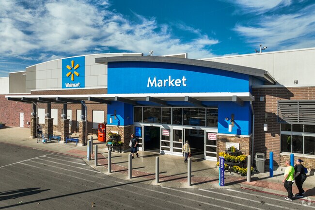 There are many major retailers such as Walmart in the neighborhood of Westgate.