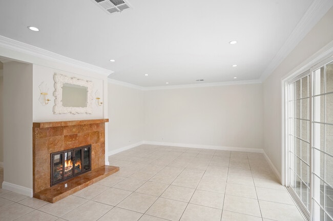 3805 Los Olivos Ln, La Crescenta, CA 91214 - photo 5