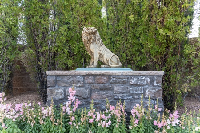 Southern Highlands is a beautifully designed community with lots of personality.