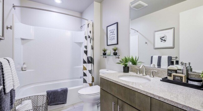 Via 6, Seattle, WA 98121 - photo 2