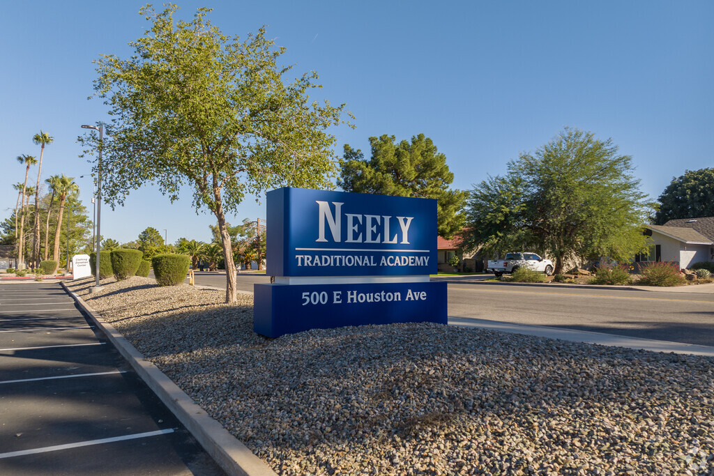 Neely Traditional Academy serves students in grades K-5.