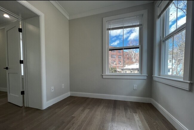 47 Englewood Ave unit 1, Boston, MA 02135 - photo 3