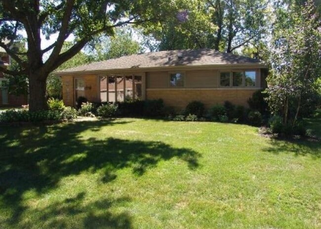 2187 Scott Rd unit scott, Northbrook, IL 60062 - photo 3