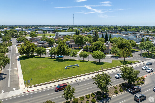 Gateway High School shares a large campus with Clovis Online School.