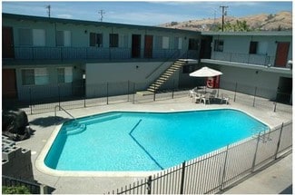264-270 La Pala Dr, San Jose, CA 95127
