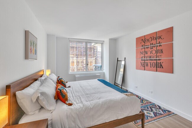 64B W 37th St unit FL24-ID379046P, New York, NY 10018 - photo 3