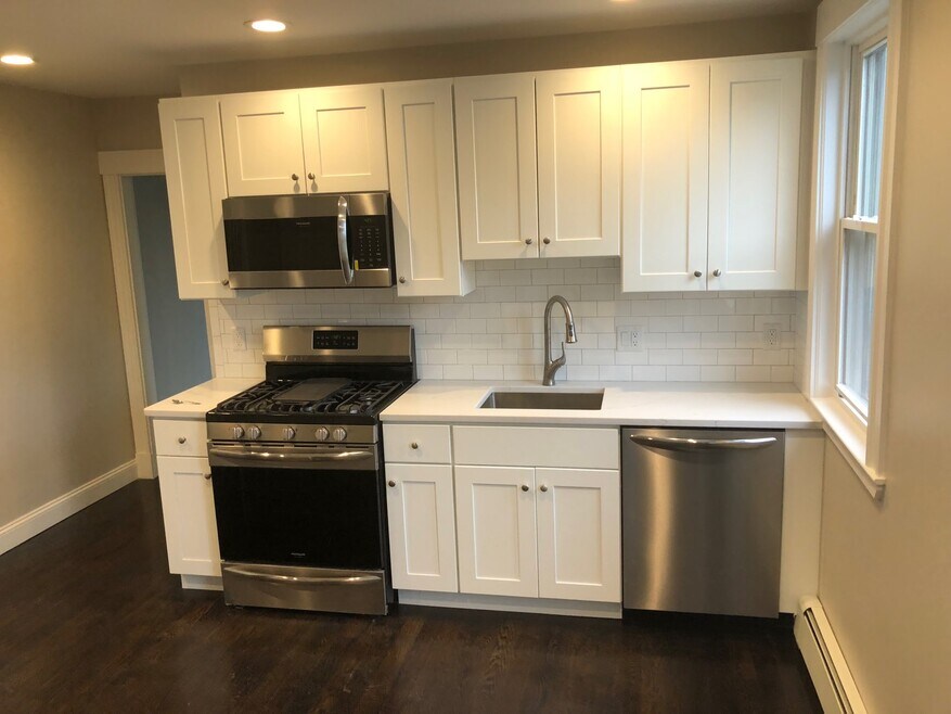 158 Holland St unit 1, Somerville, MA 02144 - photo 1