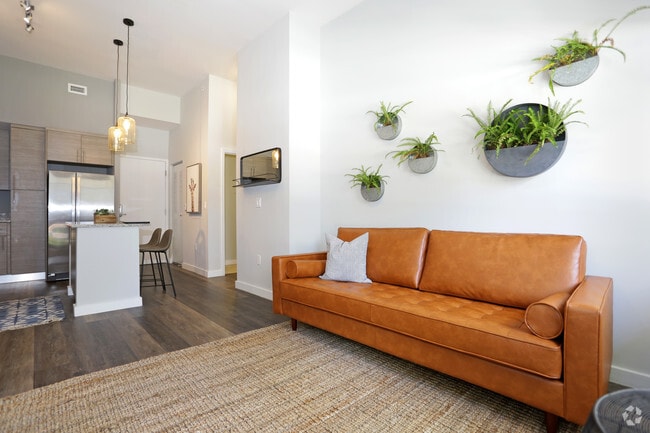 The Queue, Fort Lauderdale, FL 33316 - photo 6