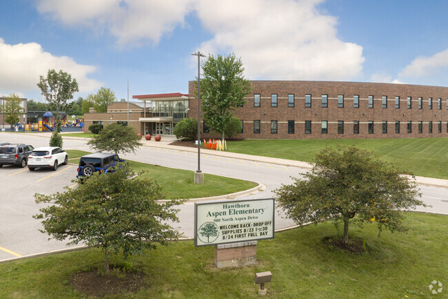 Hawthorn Aspen Elementary School is a public school option for residents of Vernon Hills.