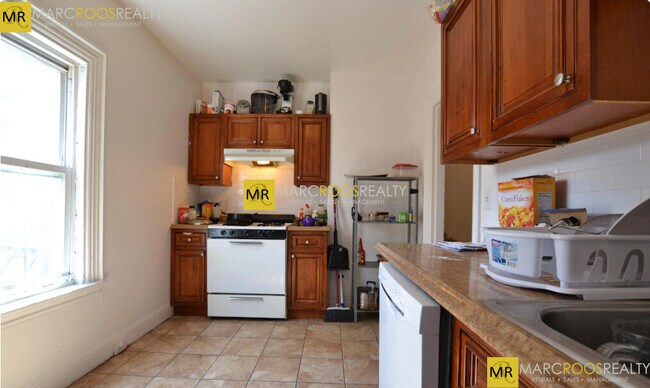 27 Pratt St unit 2, Allston, MA 02134 - photo 4