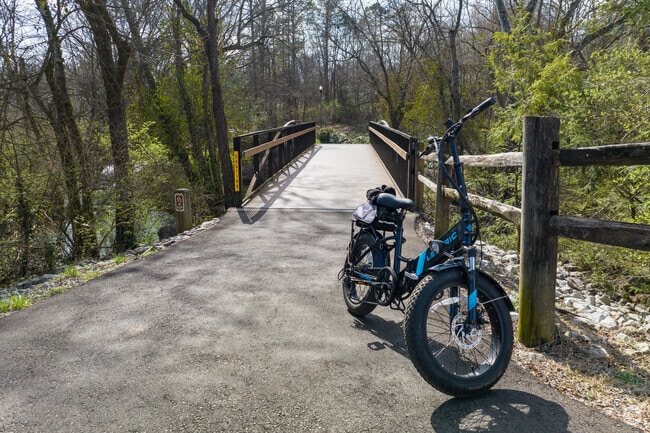 Maryville Alcoa Greenway has a scenic bike trail for visitors to explore and enjoy.