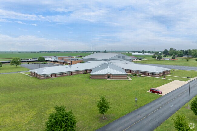 Unity High School is an above average, public school.