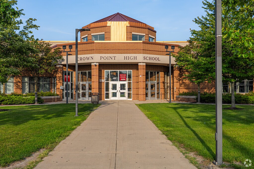 Crown Point High School has 2,998 students and earns an A grade on Niche.