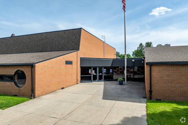 Siebert Elementary School is located in Schumacher Place, Columbus, Ohio.
