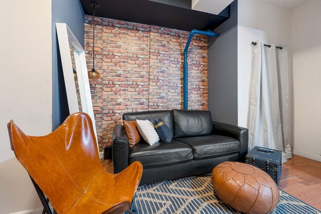 446 10th Ave unit FL2-ID1039019P, New York, NY 10001 - photo 2