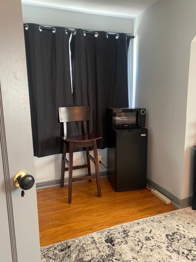 3710 Ruskin Place unit Private Room, Indianapolis, IN 46205 - photo 4