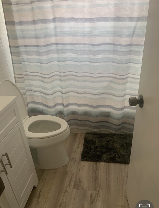 7010 Coolidge St, Hollywood, FL 33024 - photo 5