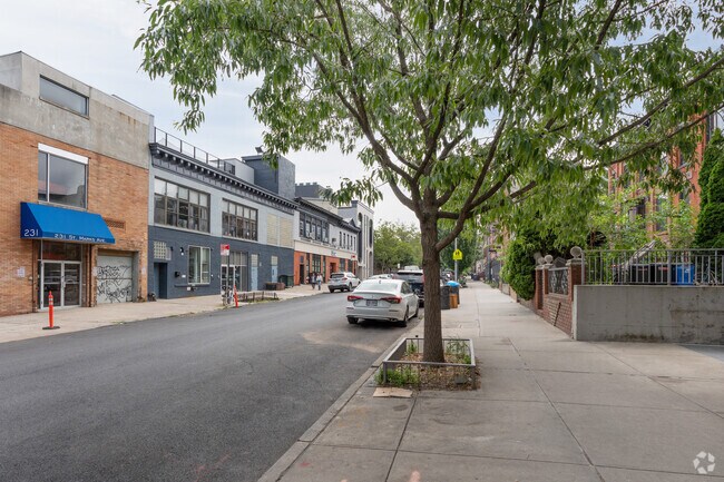 Brooklyn's Luria Academy: Shaping the leaders of tomorrow.