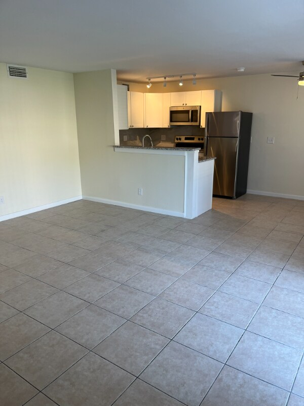 1870 Agora Cir SE unit 103, Palm Bay, FL 32909 - photo 4