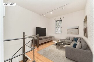 233 E 12th St, New York, NY 10003
