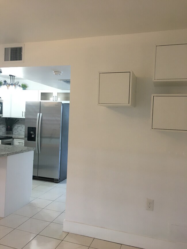 2154 W 60th St unit 12213, Hialeah, FL 33016 - photo 7