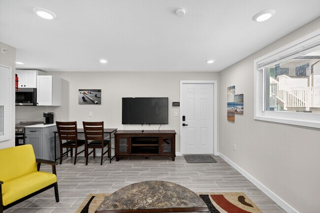 Beachside Palms @ Daytona Beach, Daytona Beach, FL 32118 - photo 7