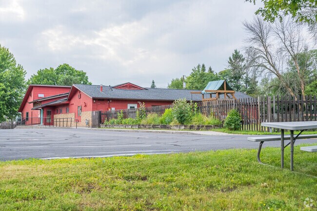 Montessori School of Duluth has a low student-teacher ratio, ensuring personalized attention.