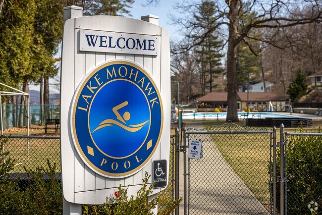 The Lake Mohawk Pool is open seasonally and there are also 12 beaches throughout the community for easy lake swimming access.